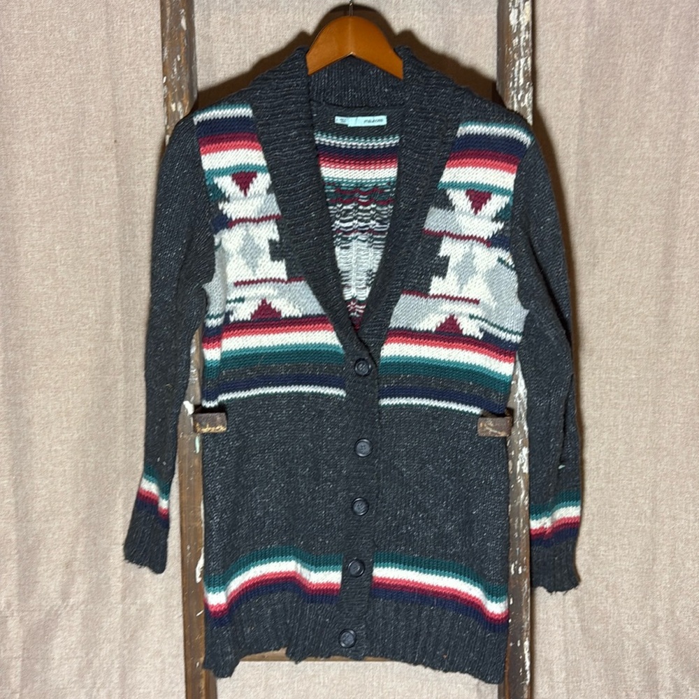 Woman’s Maurices cardigan sweater western Navajo Aztec style